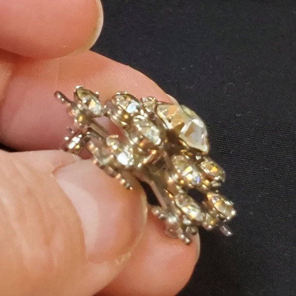 Vintage 50's Rhinestone Brooch Pin Riveted Starburst Star Snowflake retro - Picture 8 of 11